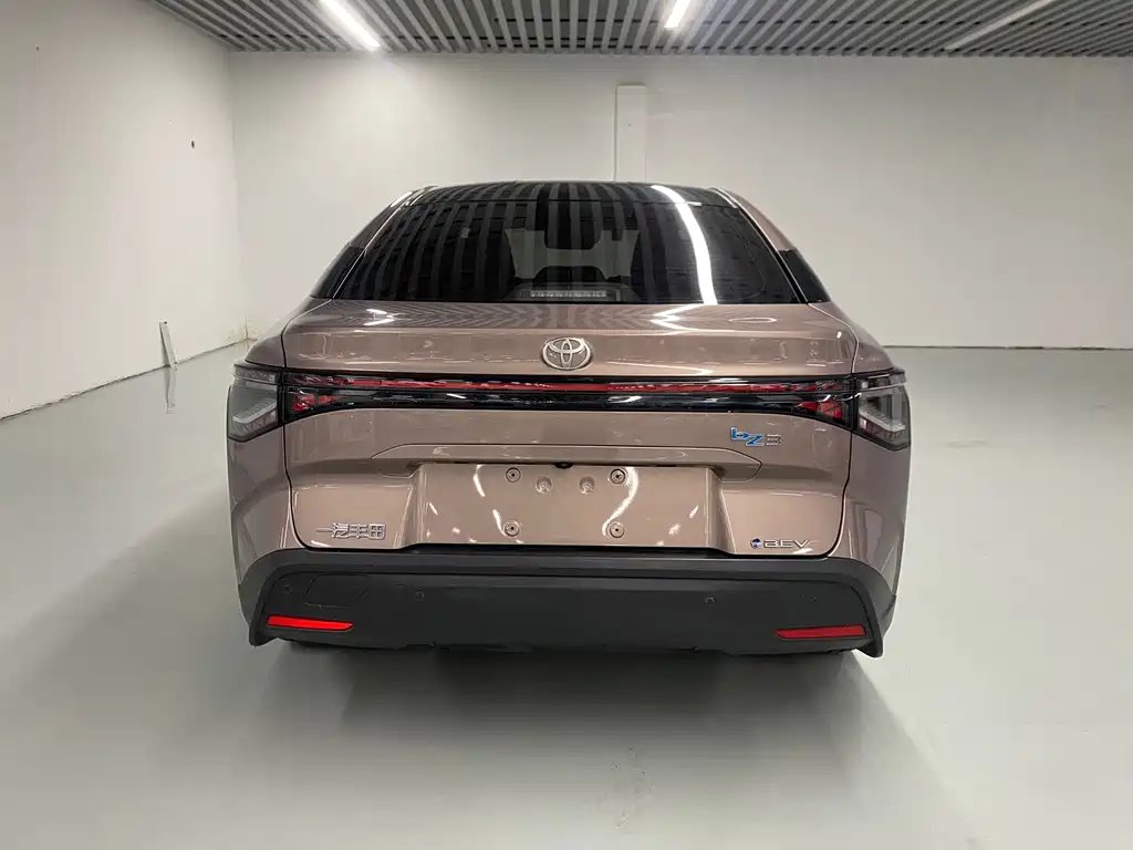 Toyota bZ3 — миниатюра 7