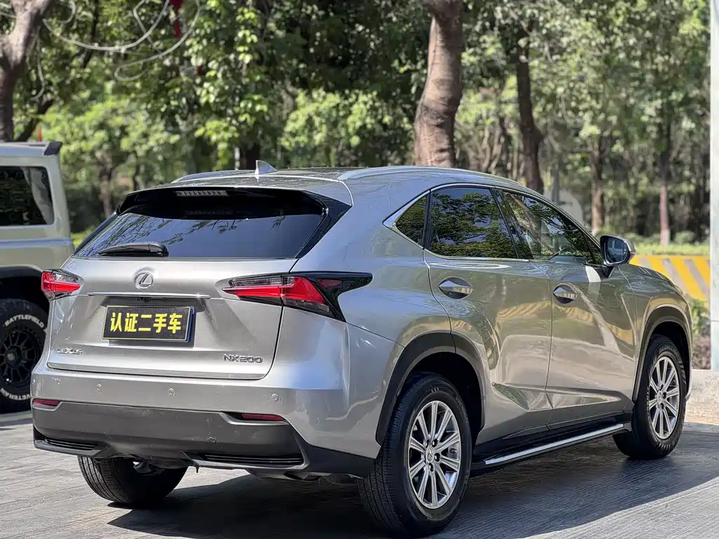 LEXUS NX