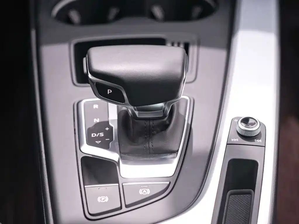 Audi A4L — миниатюра 16