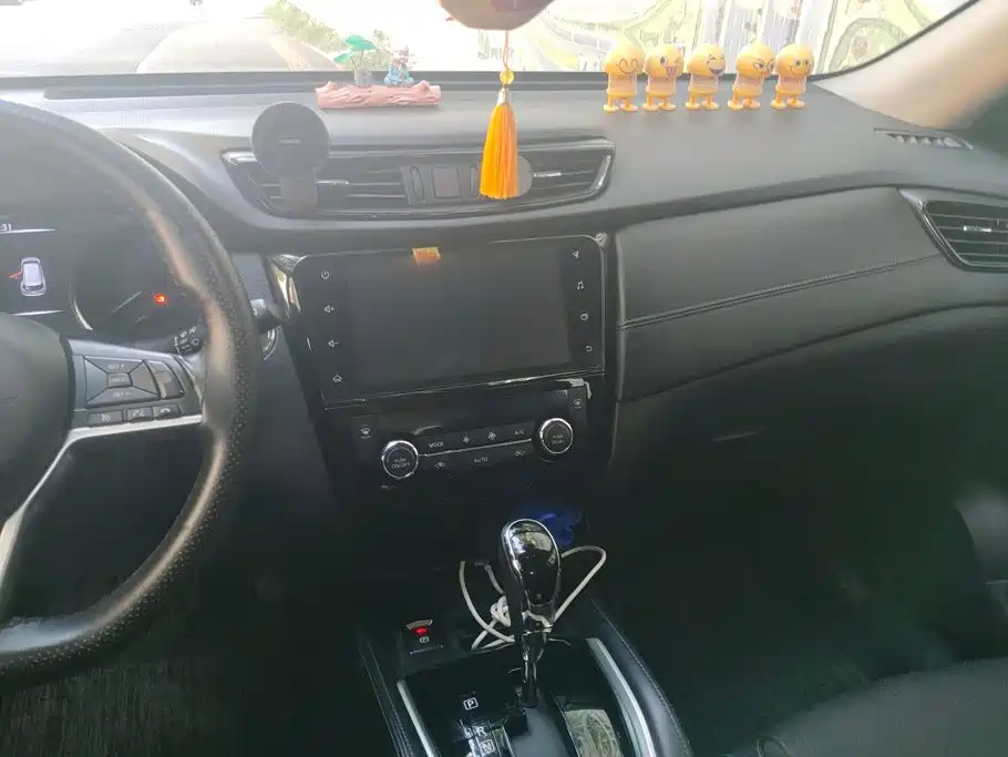 Nissan X-Trail — миниатюра 13
