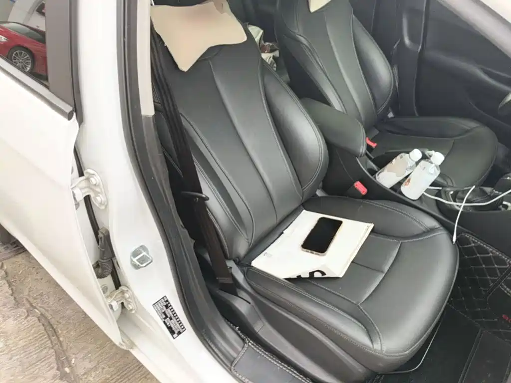 Buick Excelle — миниатюра 25