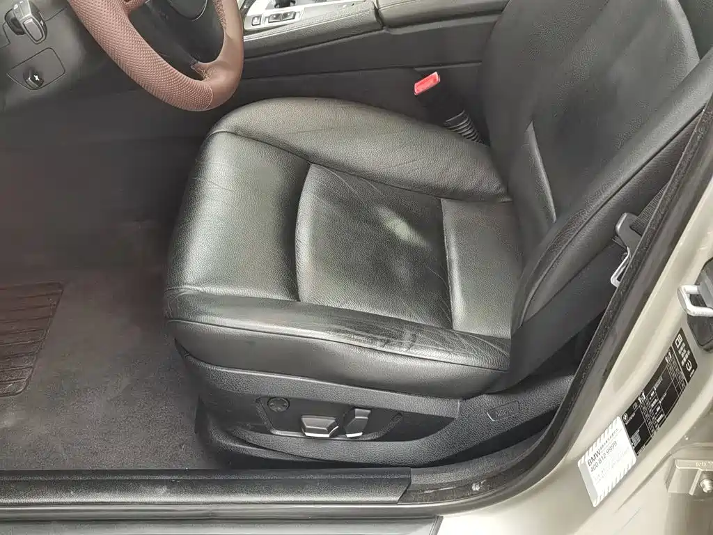 BMW 5 Series — миниатюра 20