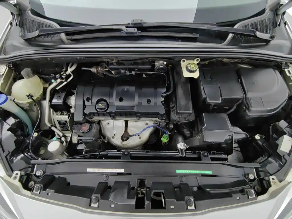 Peugeot 308 — миниатюра 6