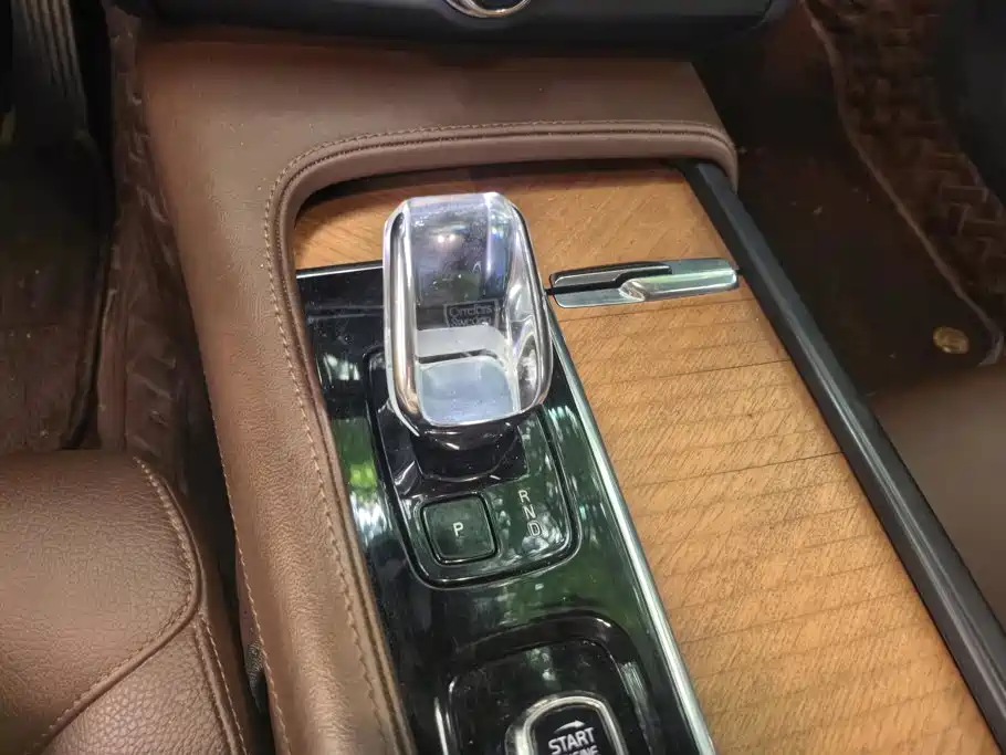 Volvo S90 — миниатюра 16