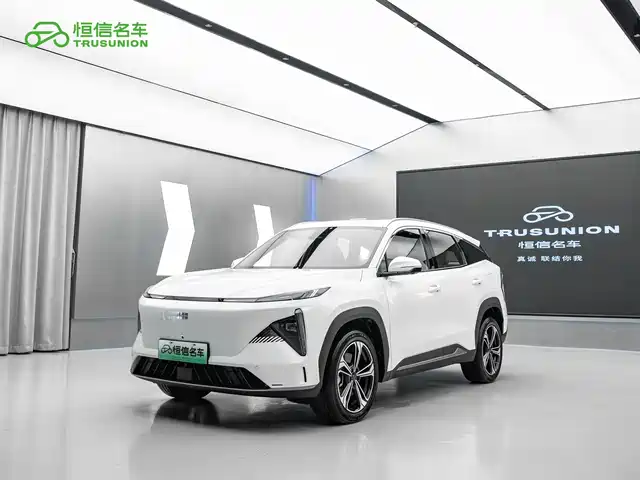 2024 Geely Galaxy L7