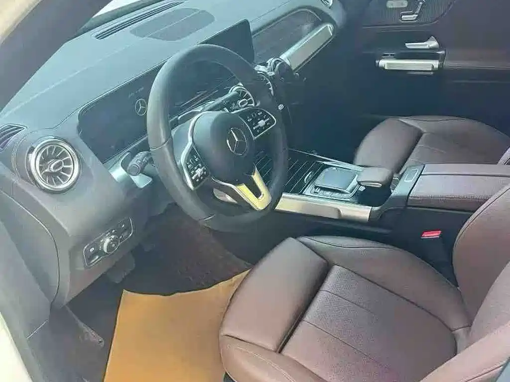 Mercedes-Benz GLB — миниатюра 7