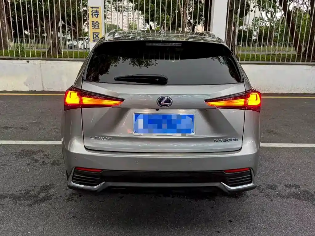 Lexus NX — миниатюра 7