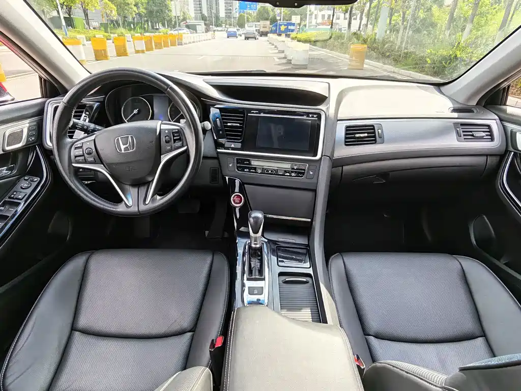 Honda Spirior — миниатюра 7