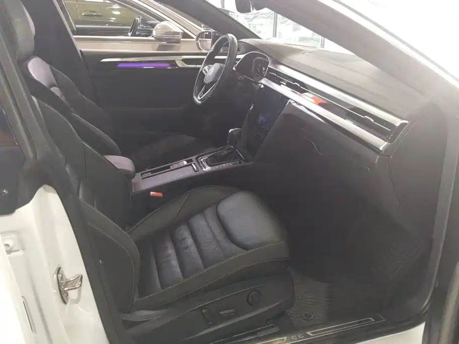 Volkswagen CC — миниатюра 8