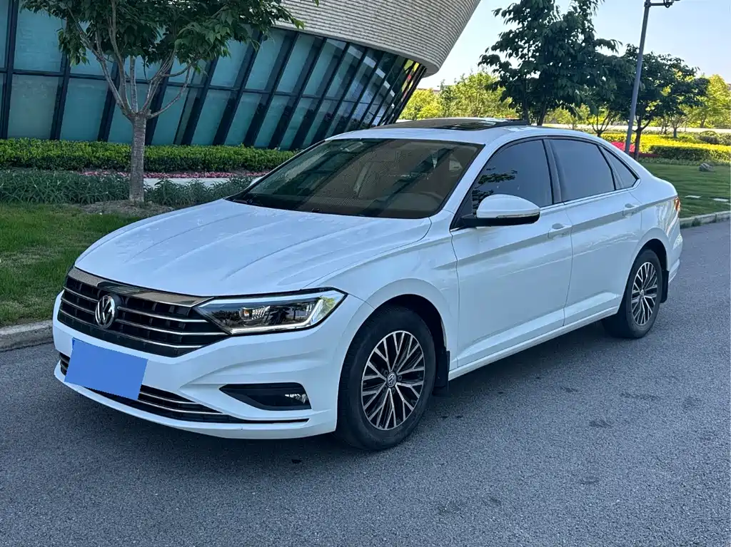 Volkswagen Sagitar 2019
