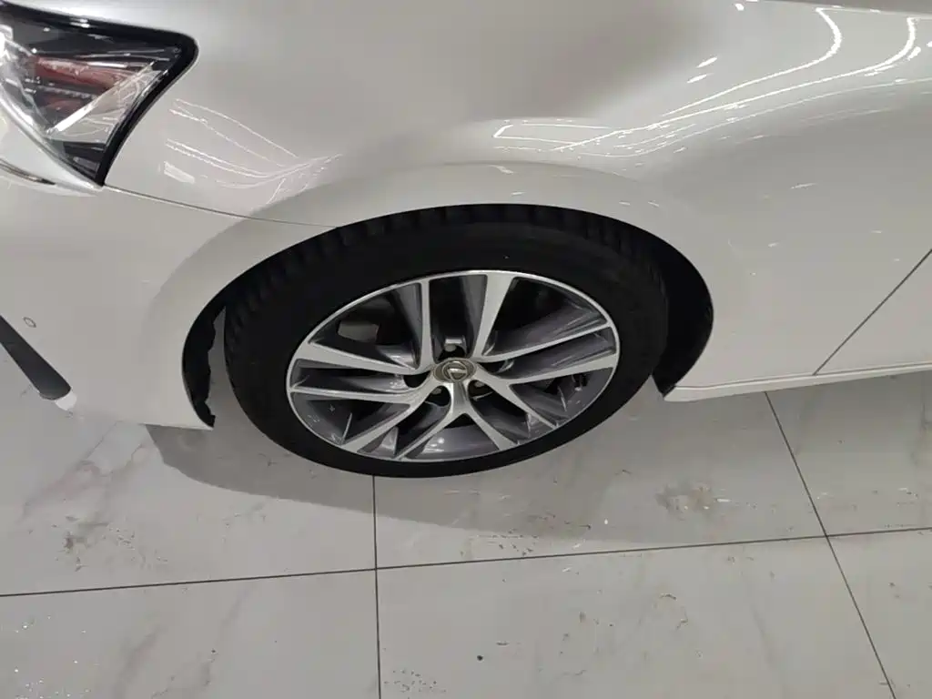 Lexus IS — миниатюра 23