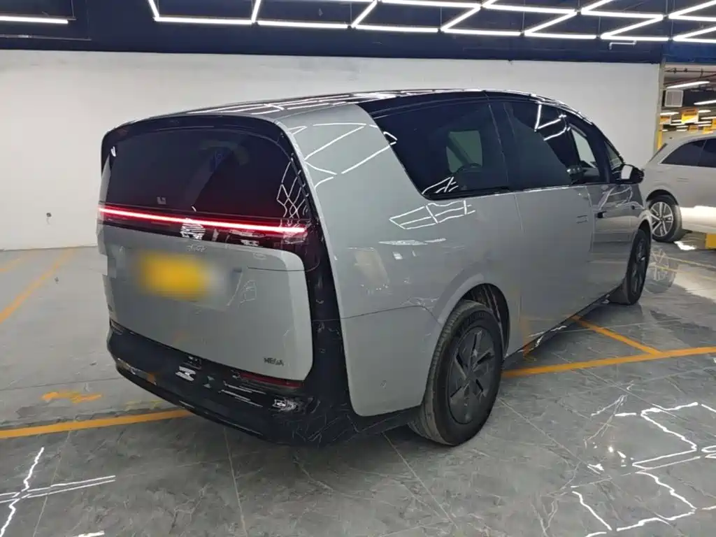 Li Auto Li MEGA — миниатюра 7