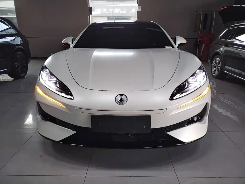 Denza Denza Z9 — миниатюра 3