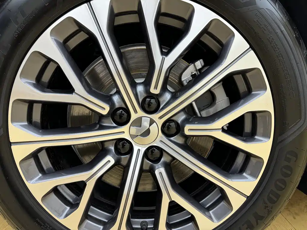 NIO ES6 — миниатюра 24