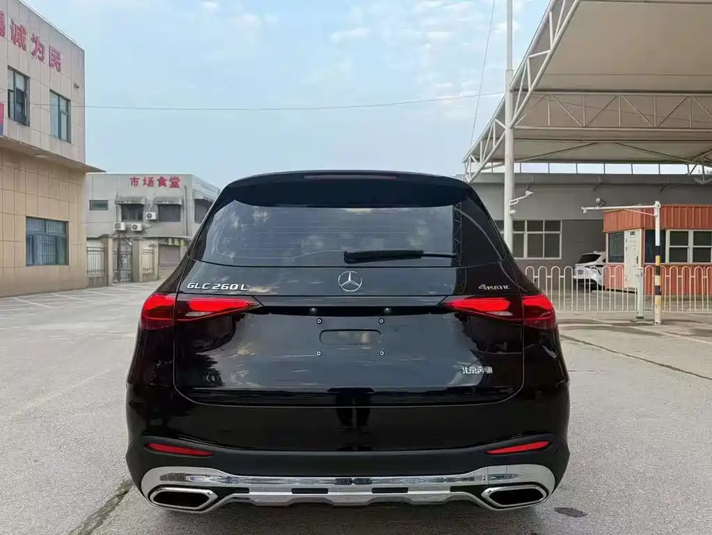 MERCEDES-BENZ GLC