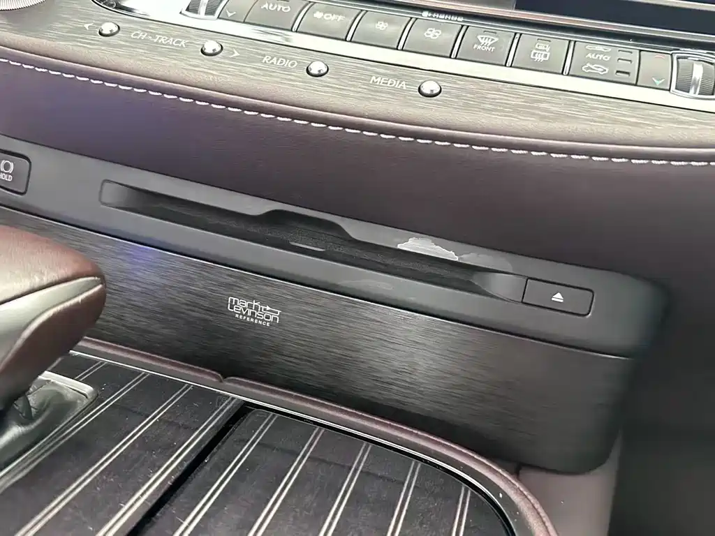 Lexus LS 500h Luxury Edition China V, фото 6