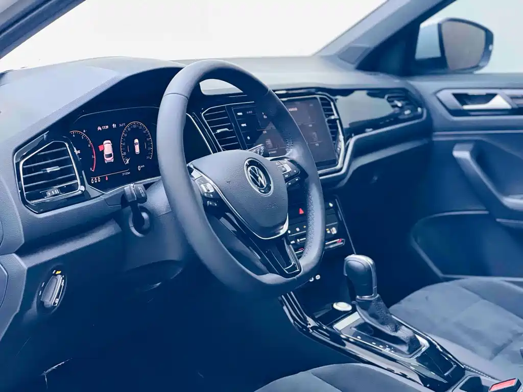 Volkswagen T-Roc — миниатюра 6