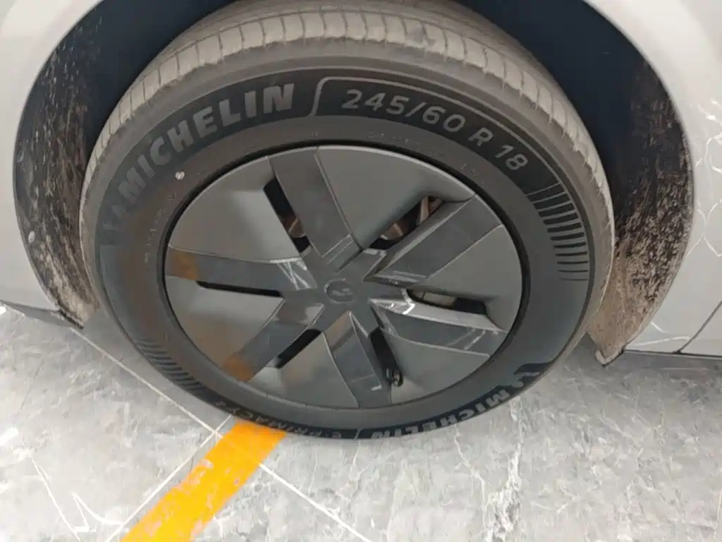 Li Auto Li MEGA — миниатюра 23