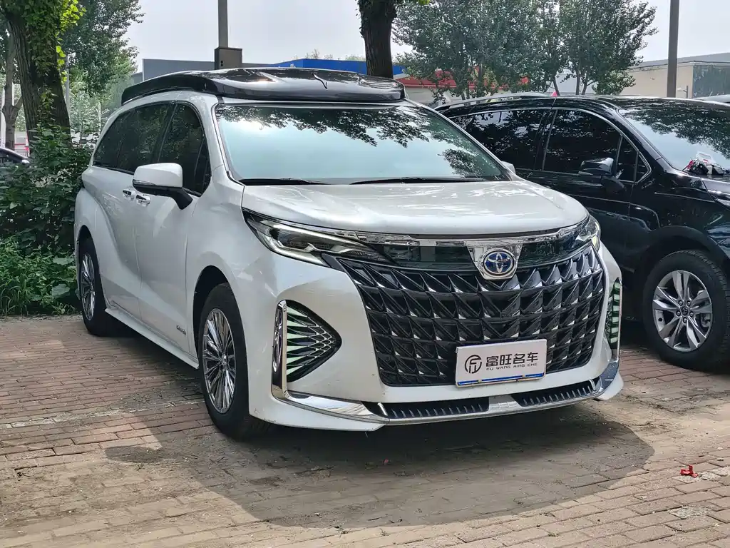 Китайский автомобиль. 华东牌商务车 — миниатюра 3