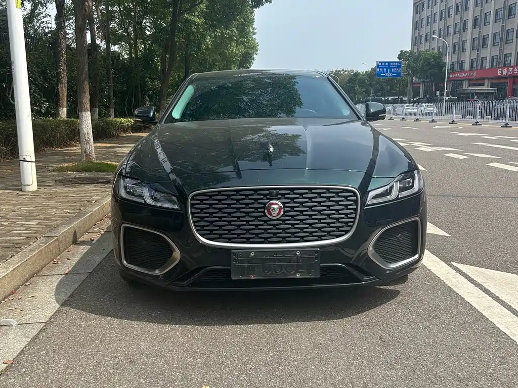 Jaguar XFL — миниатюра 2