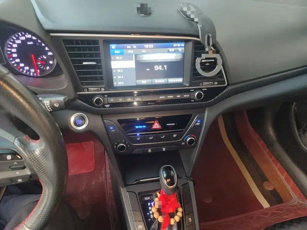 Hyundai Elantra — миниатюра 9