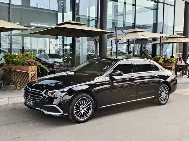 MERCEDES-BENZ E CLASS 2022