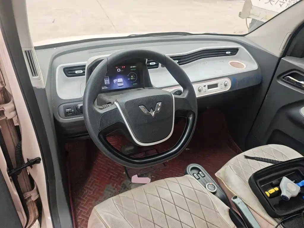 Wuling MINIEV — миниатюра 11
