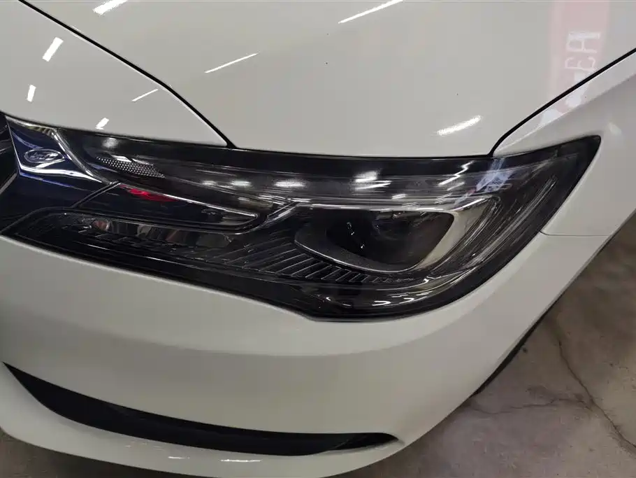 Buick GL6 2019 18T 6 мест Luxury V