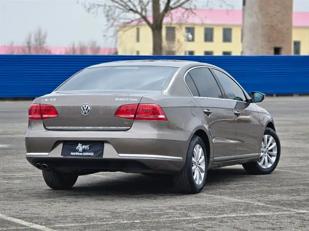 Volkswagen Magotan 2015 1.8TSI Lead