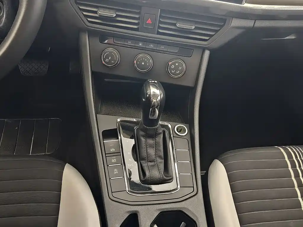 Volkswagen Bora — миниатюра 16