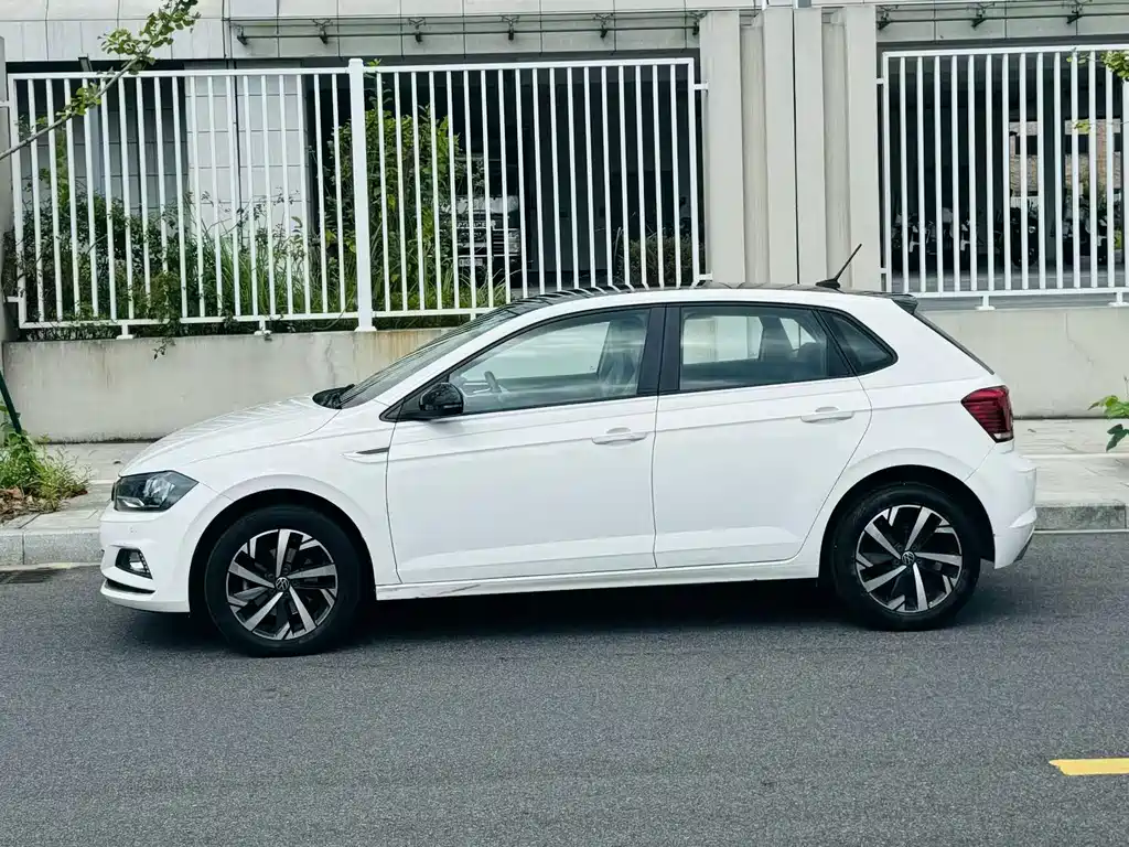 Volkswagen Polo — миниатюра 2
