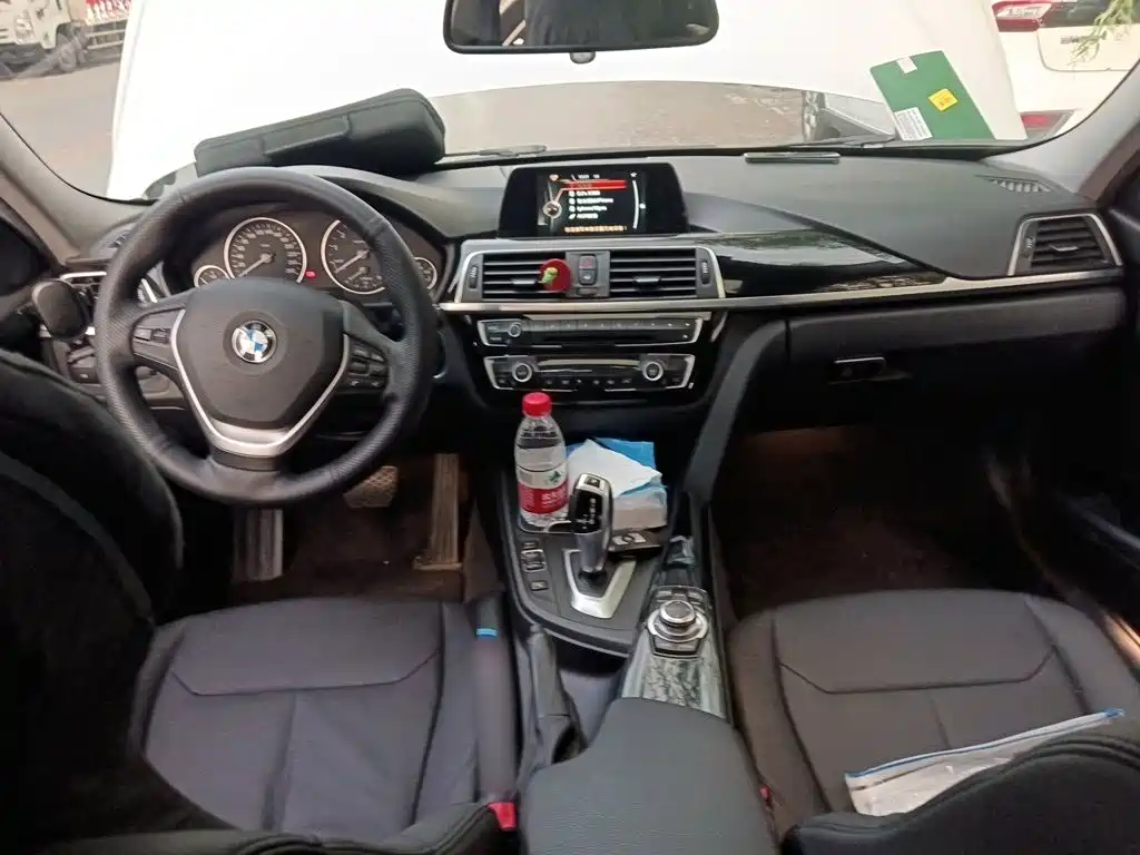 BMW 3 Series — миниатюра 13
