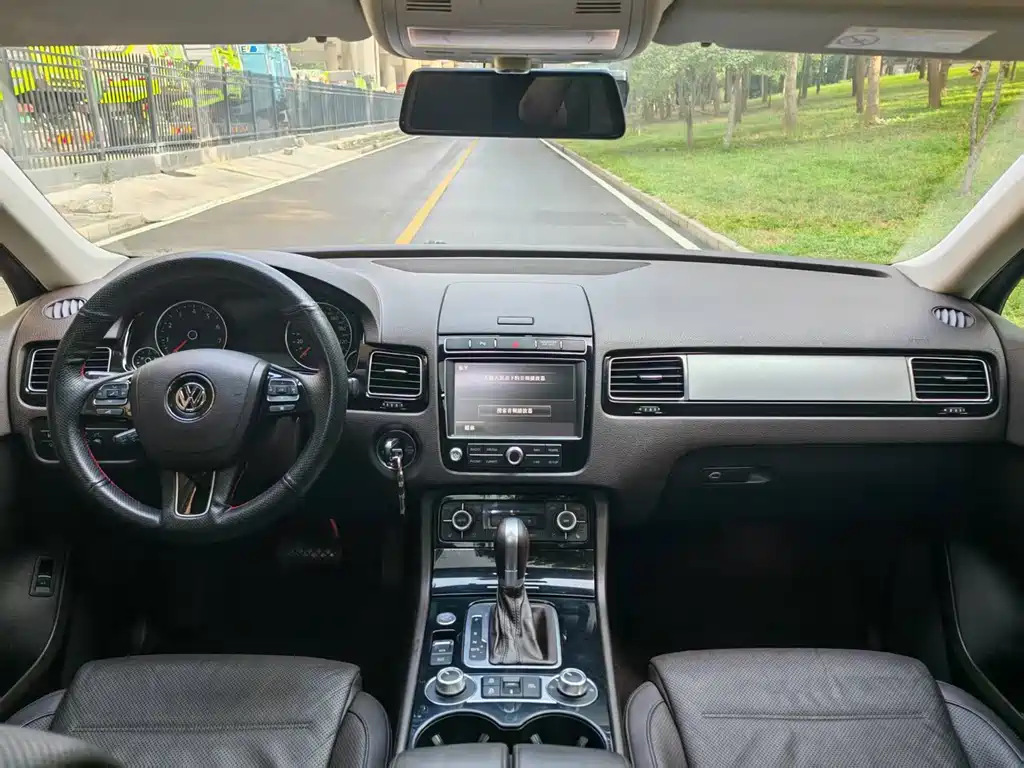 Volkswagen Touareg — миниатюра 8