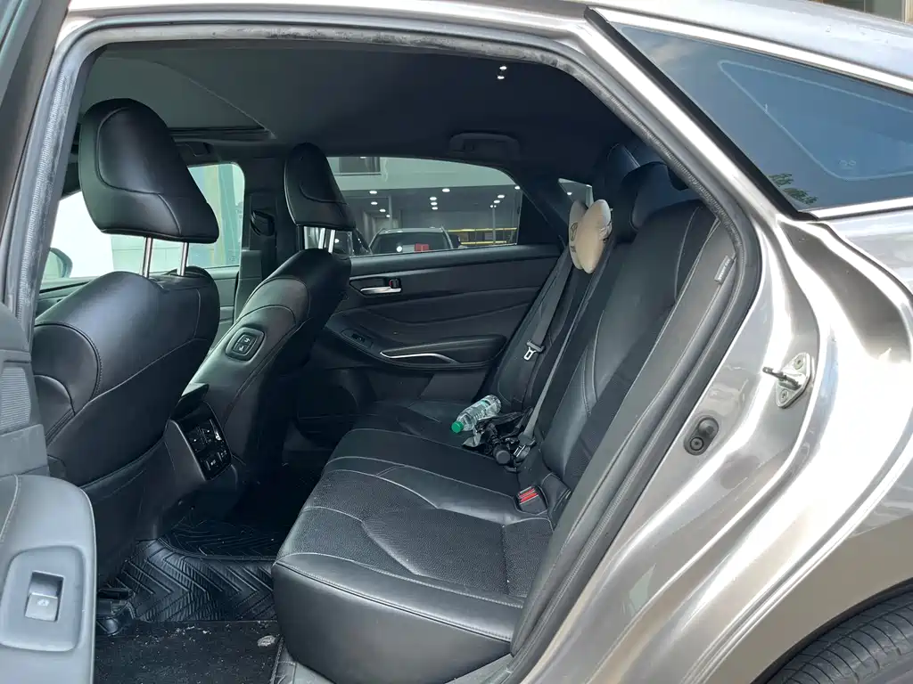 Toyota Avalon — миниатюра 6