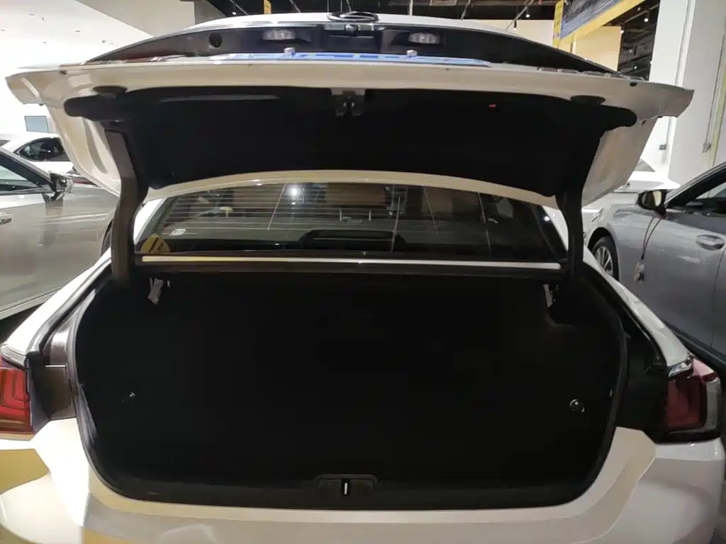 Lexus ES — миниатюра 19