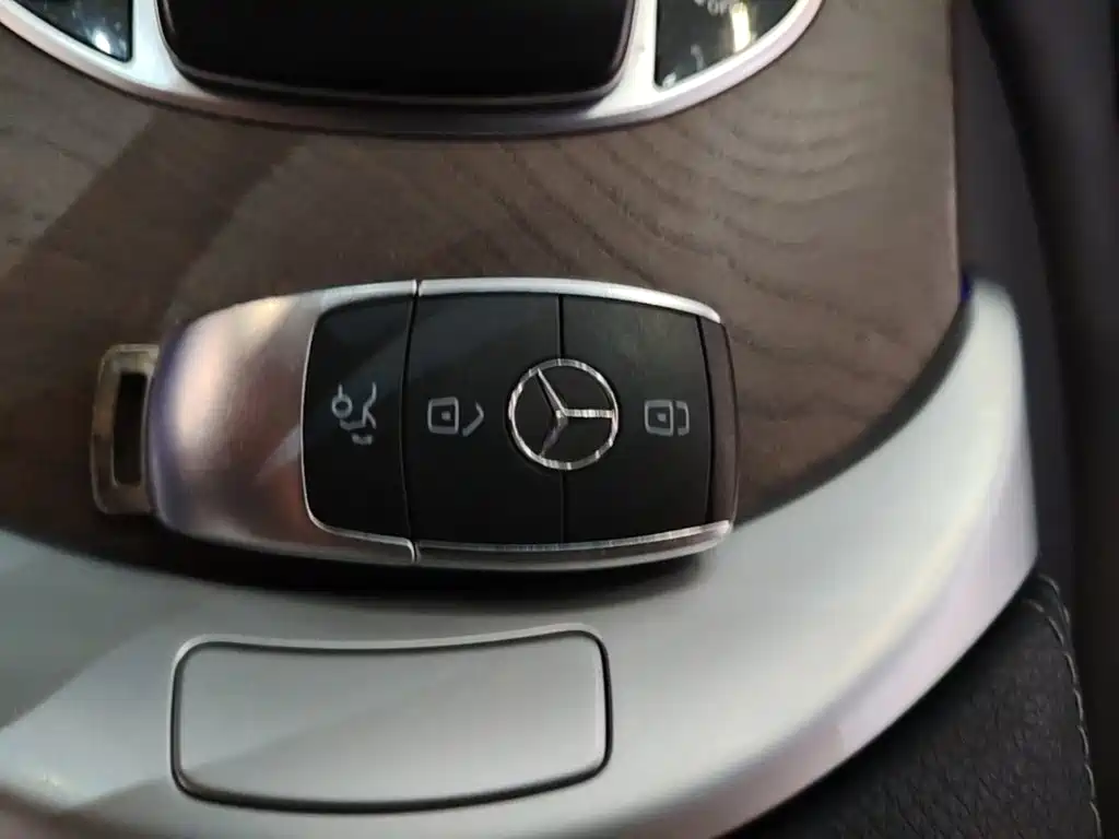Mercedes-Benz GLC — миниатюра 9