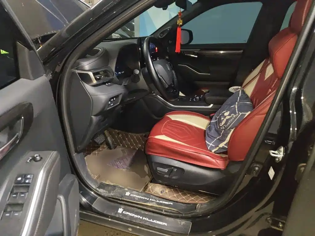 Toyota Crown Kluger — миниатюра 12