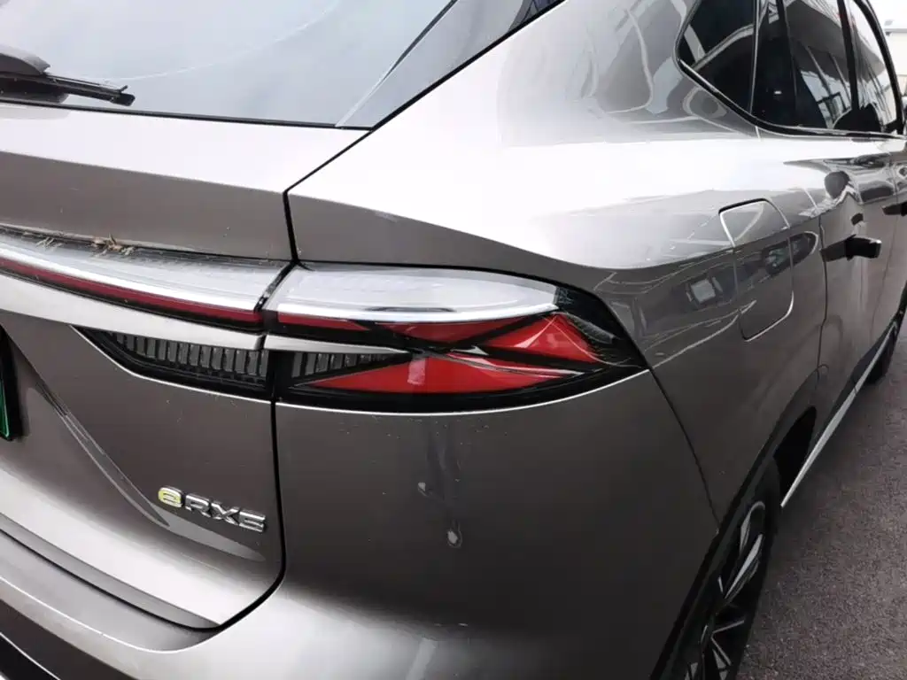 Roewe RX5 New Energy — миниатюра 8