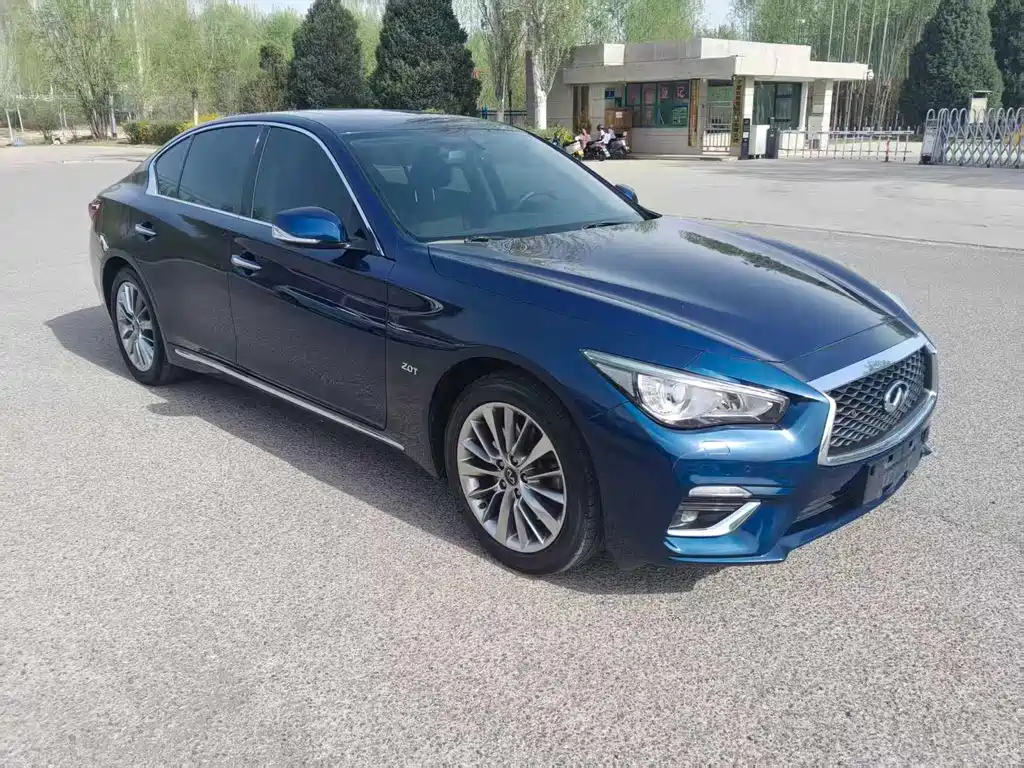 Купить Infiniti Q50L