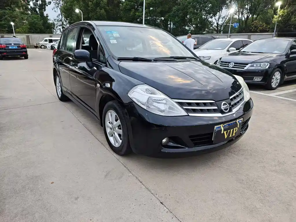 Nissan Tiida — миниатюра 3