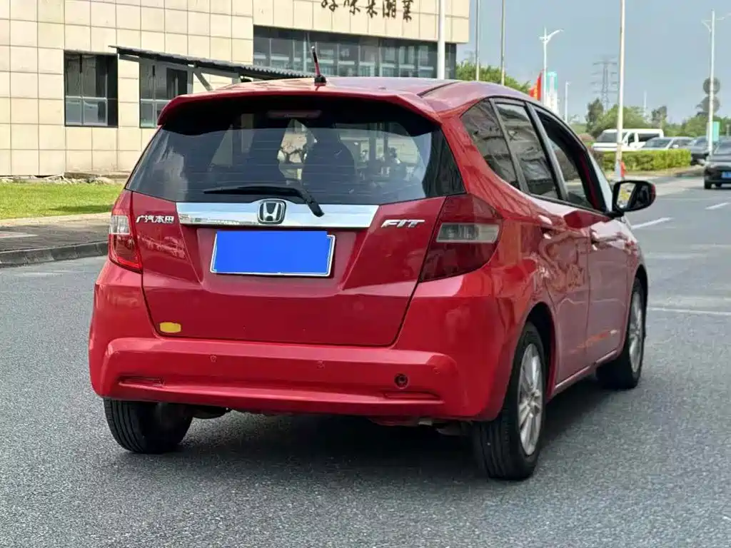 Honda Fit — миниатюра 5