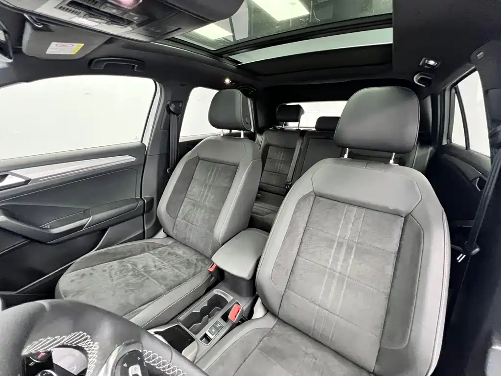 Volkswagen T-Roc — миниатюра 11
