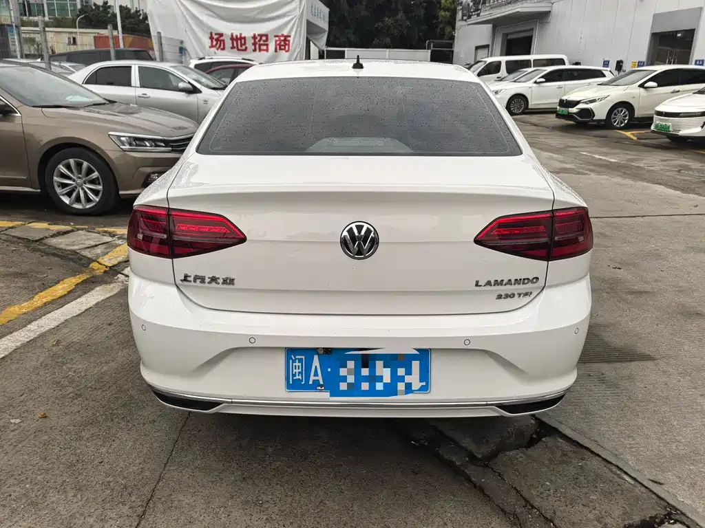 VOLKSWAGEN LINGDU