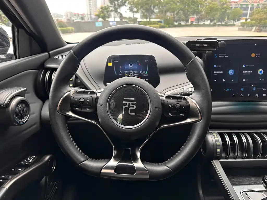 BYD Yuan Plus — миниатюра 8