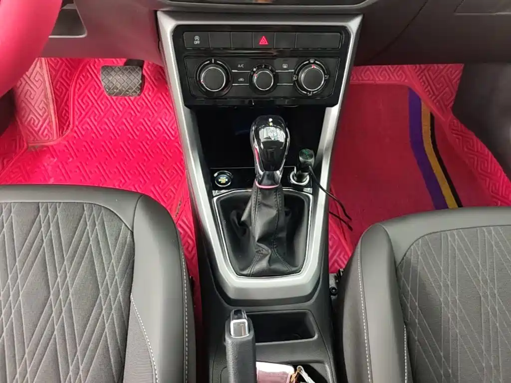 Volkswagen T-Cross — миниатюра 14