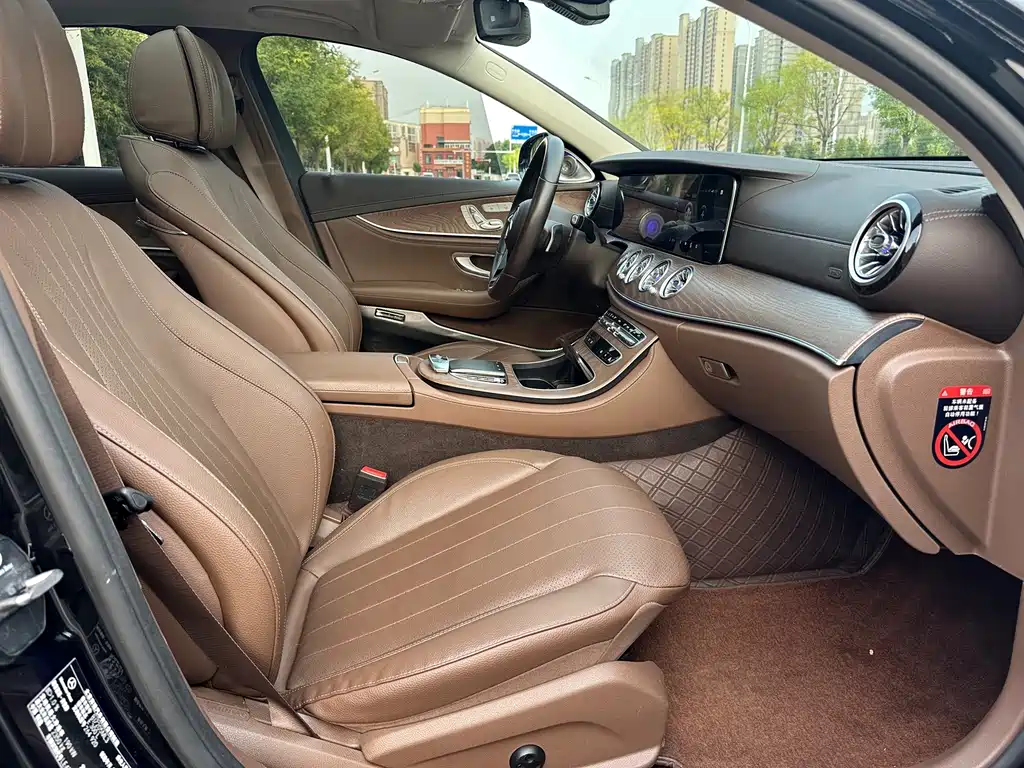 Mercedes-Benz E-Class — миниатюра 14