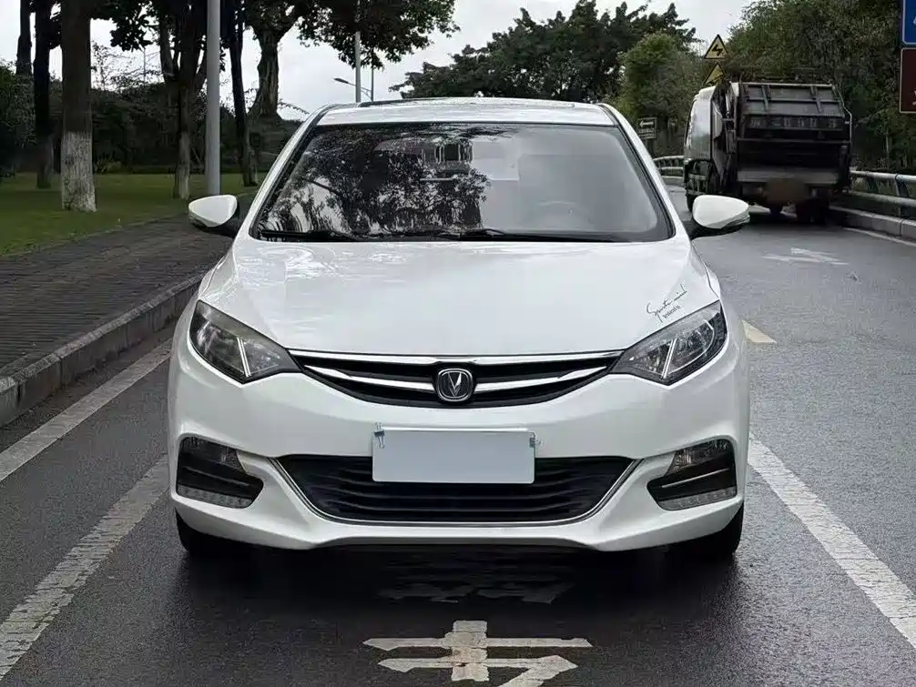 Changan Eado XT — миниатюра 3