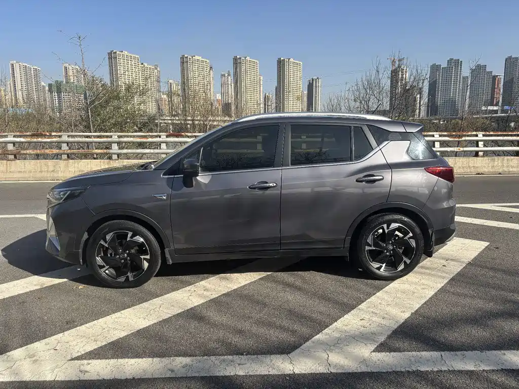 GAC TRUMPCHI GS3