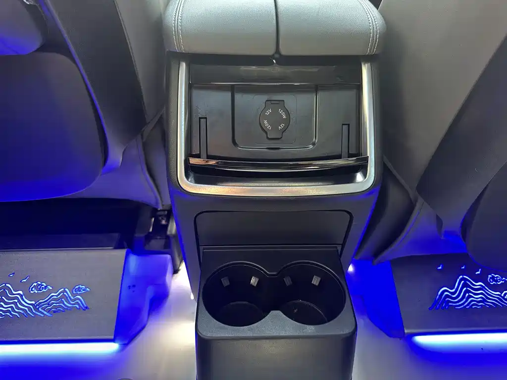 JAC Refine Refine RF8 PHEV — миниатюра 16