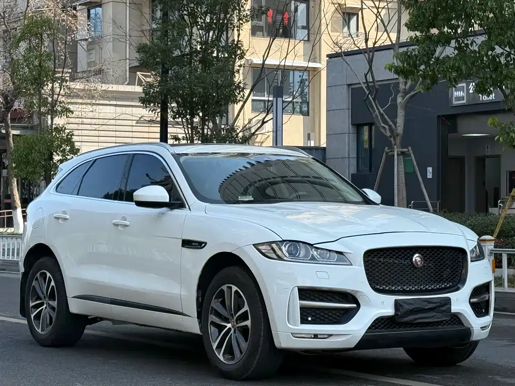 JAGUAR F PACE